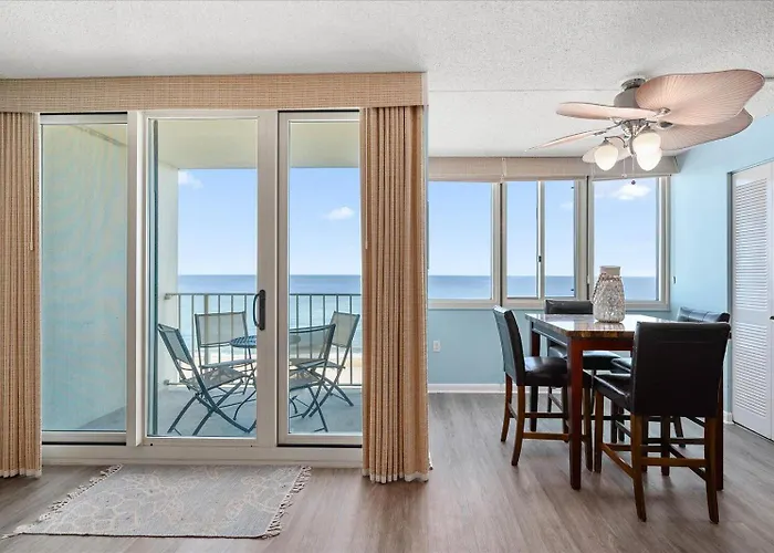 3 Bedroom Ocean Front In Desired Quay Building Ferienhaus