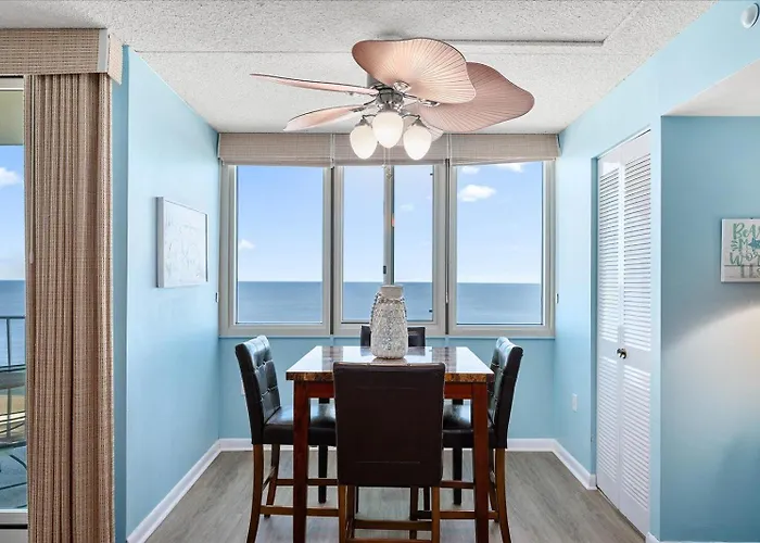 3 Bedroom Ocean Front In Desired Quay Building Ocean Stadt