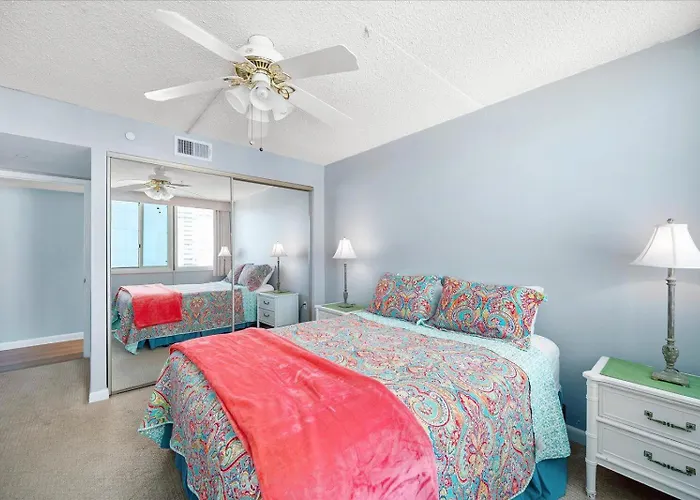 3 Bedroom Ocean Front In Desired Quay Building Ferienhaus