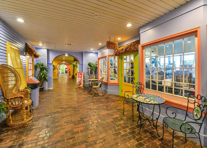 3 Bedroom Ocean Front In Desired Quay Building *