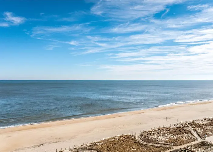 3 Bedroom Ocean Front In Desired Quay Building * Ocean Stadt